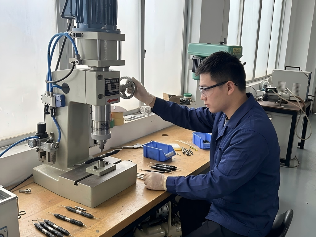 HDY professional manufacturer of oral surgical instruments