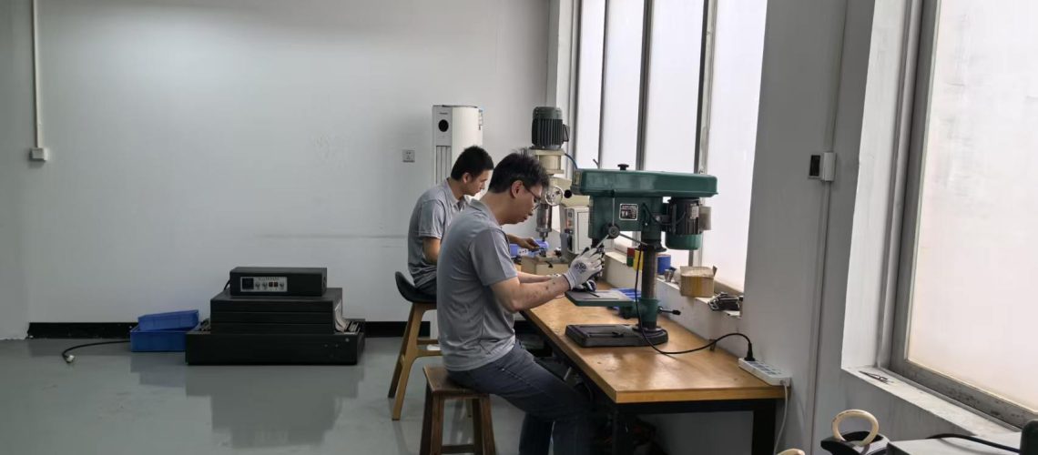 如何在中国选择牙科手术器械供应商